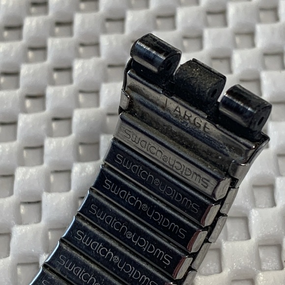 Swatch Flex Metal Band - Silver - 17mm - Large - Picture 3 of 3